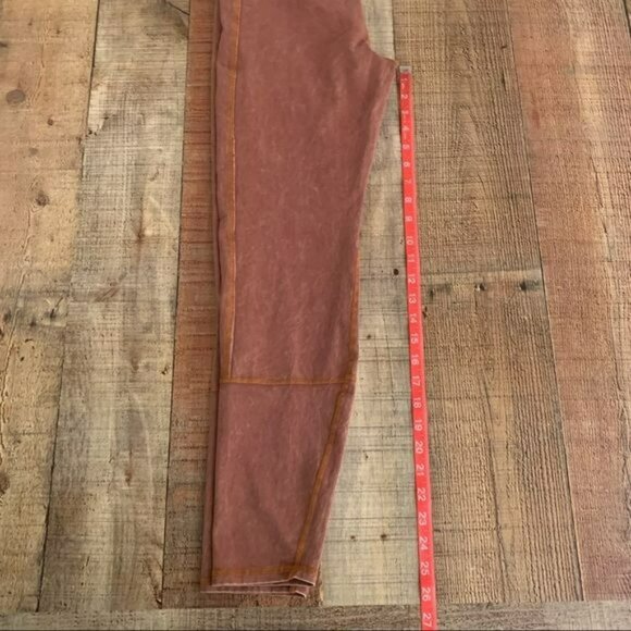 Free People Movement Women’s red marbled leggings medium - Picture 4 of 12